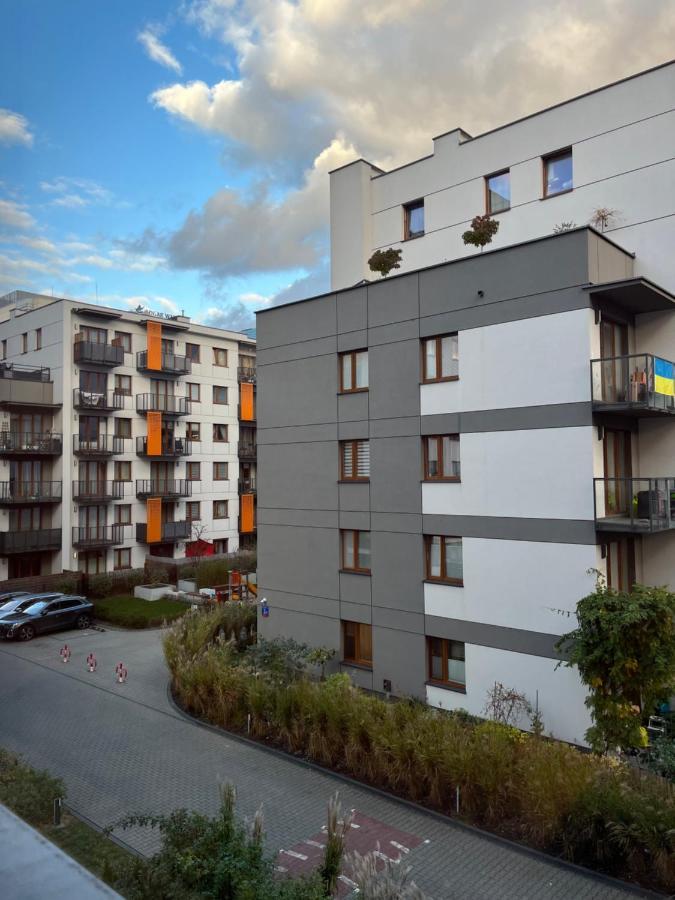 ורשה Cybernetyki2 Street Inn Near Airport מראה חיצוני תמונה
